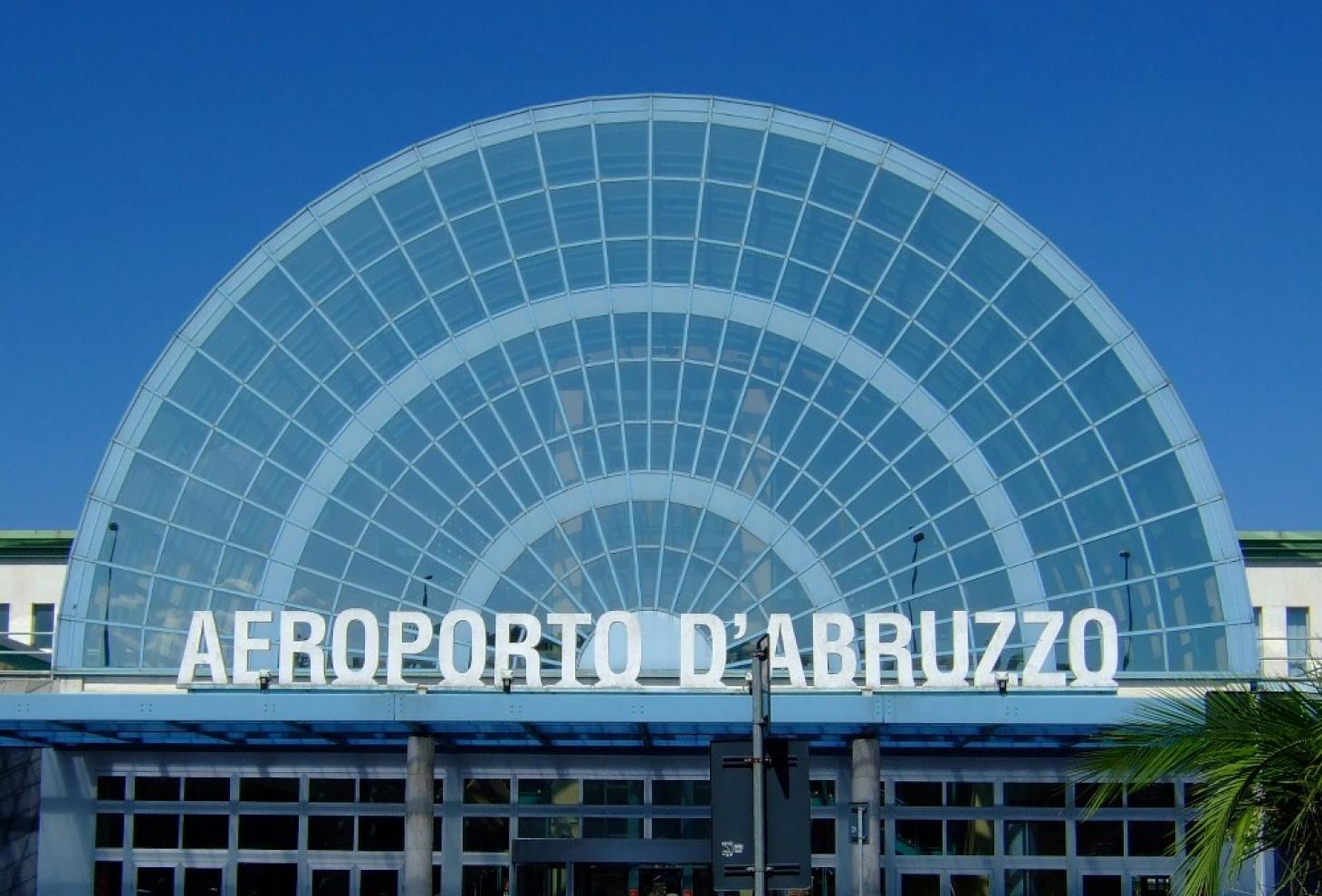 ingresso aeroporto d'Abruzzo