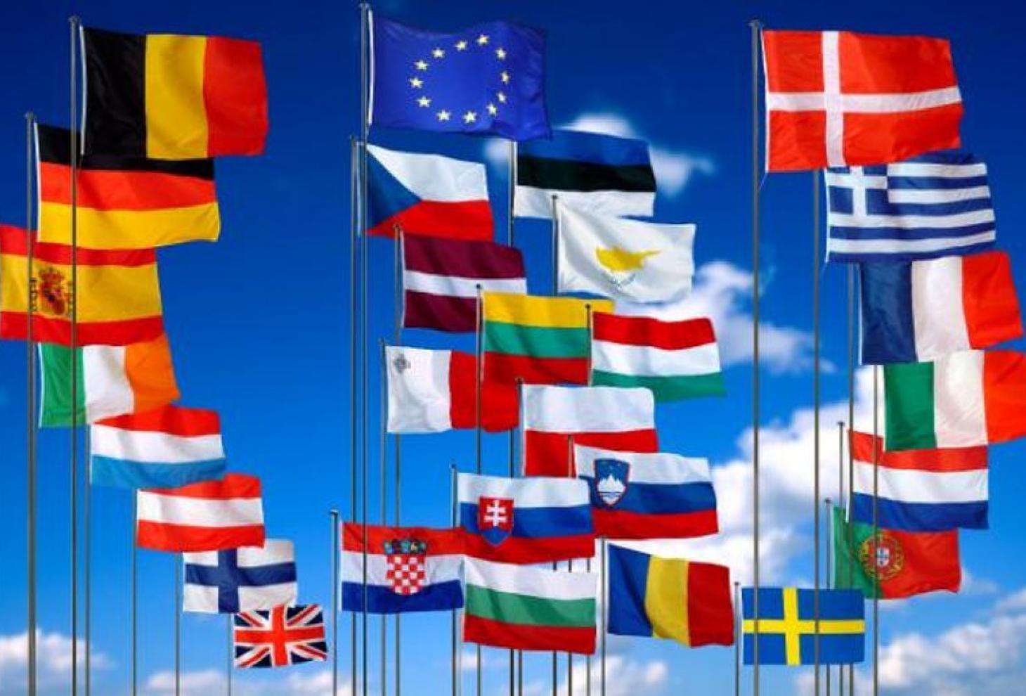 Bandiere degli Stati dell'Unione Europea