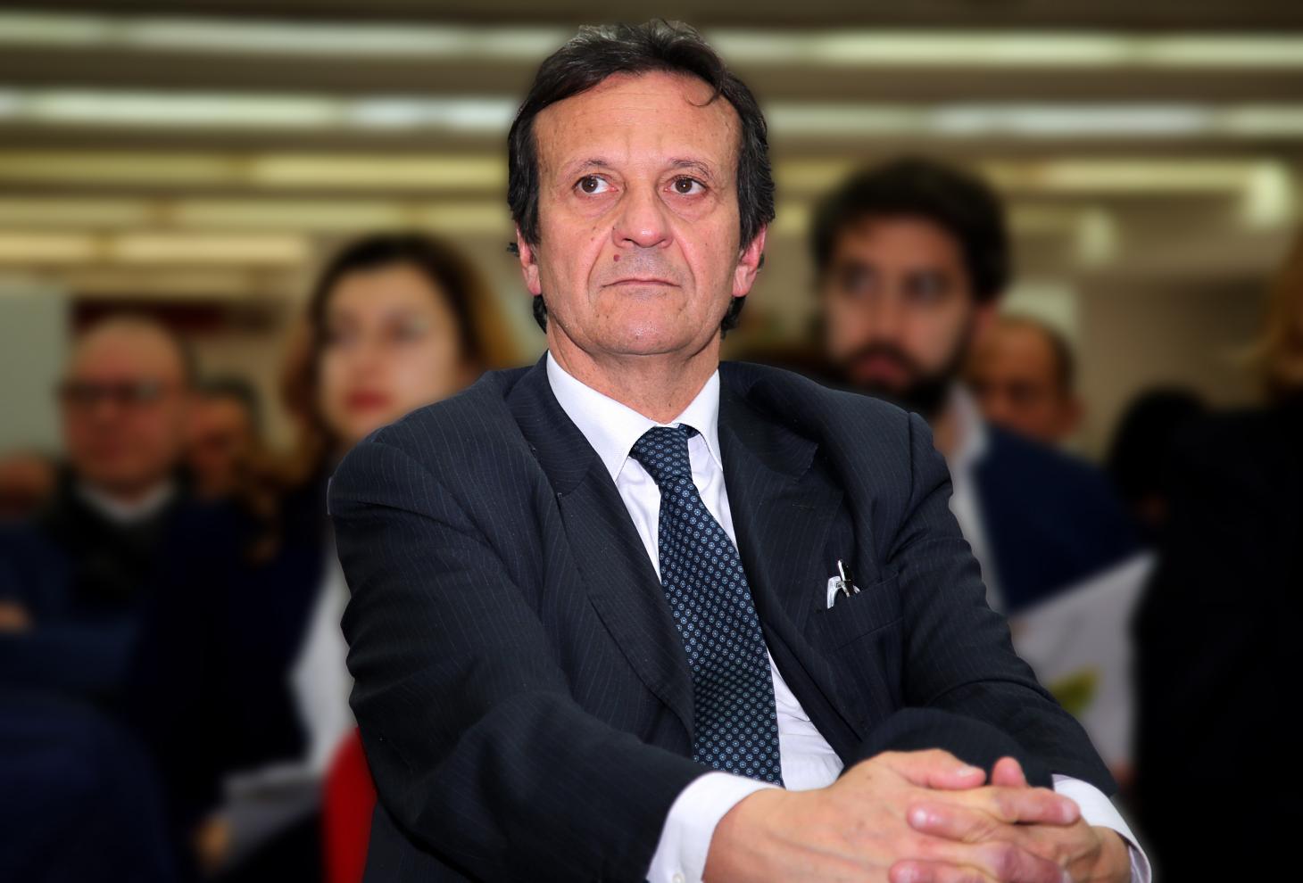 Il sottosegretario alla presidenza Della Regione Abruzzo, Umberto D'Annuntiis 