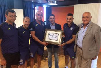 Sport: Paolucci premia il Team Acqua&Sapone di C5